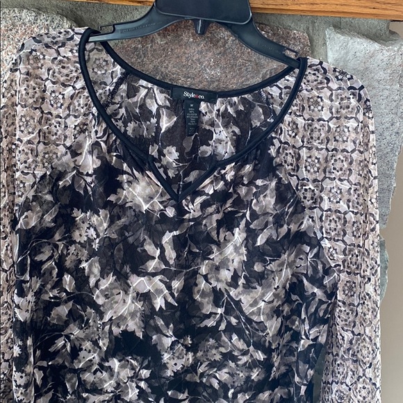 Top - Picture 2 of 2